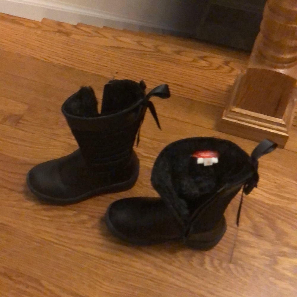 Cute black boots